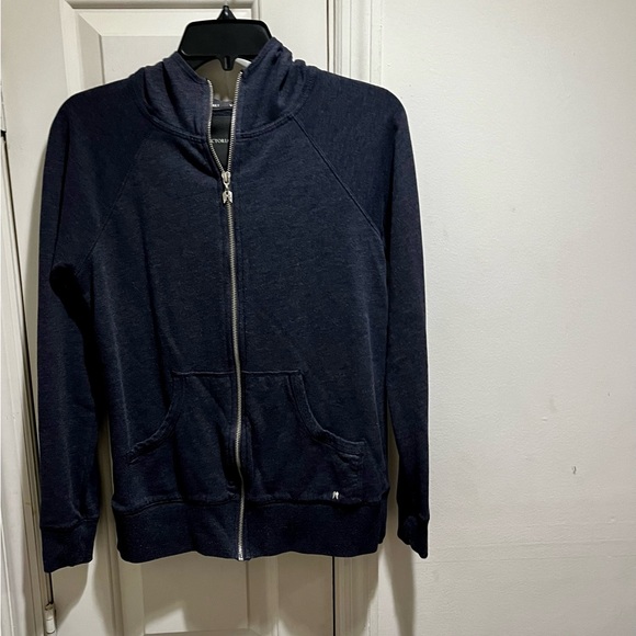 Victoria’s Secret sweatshirt with hoodie and gold sequins - Picture 13 of 16